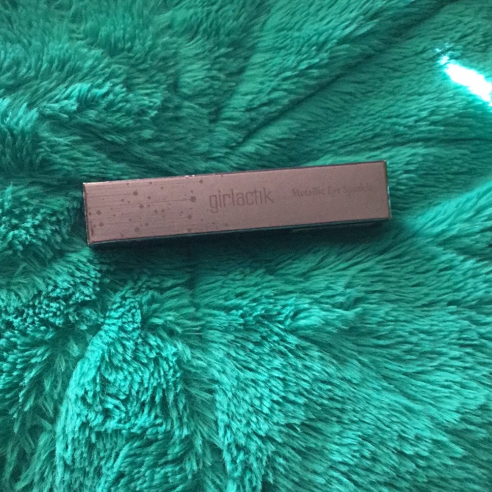 Metallic Eyeshadow
